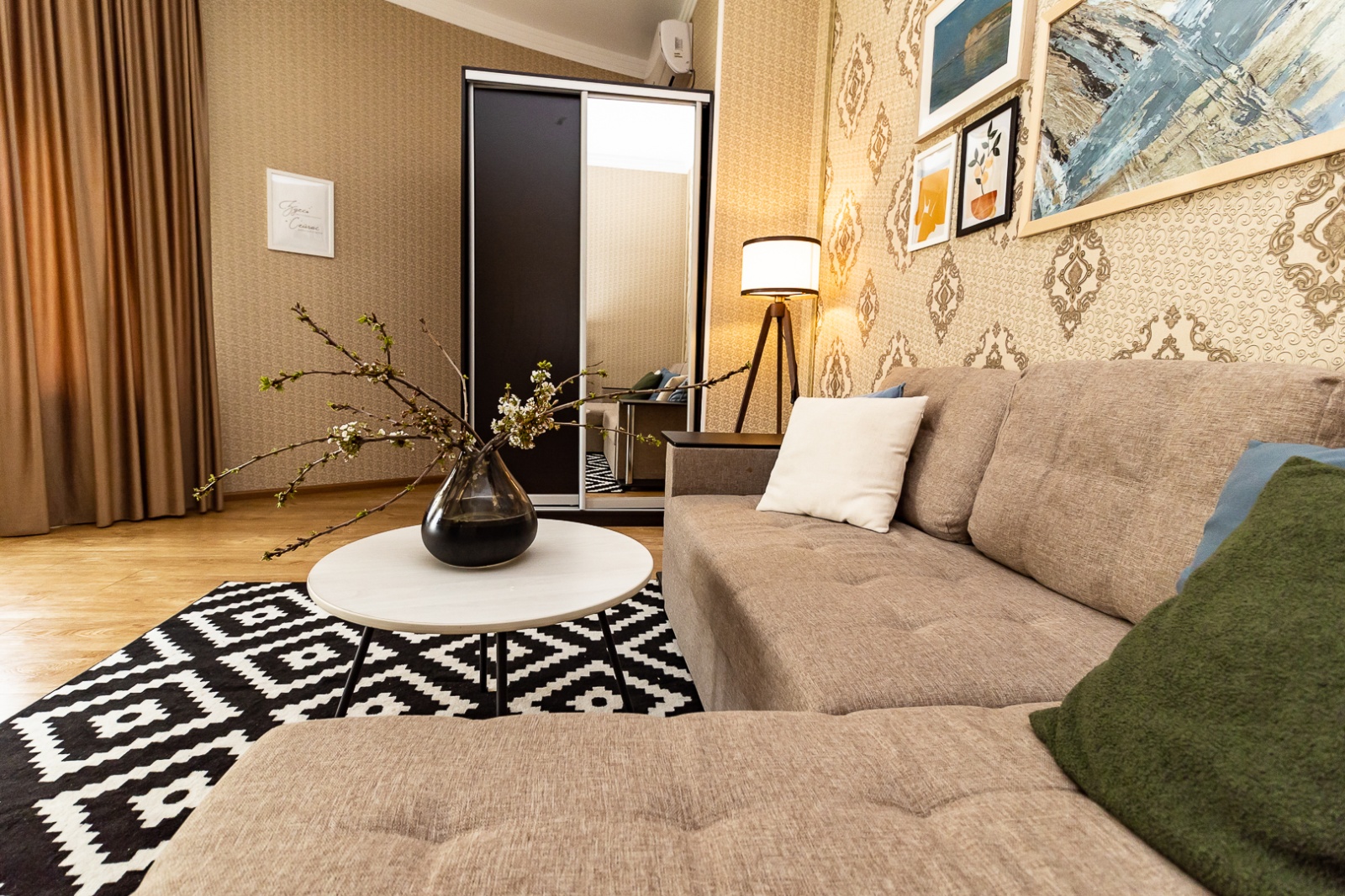Mart Apart на Карлсруевской, Немецкая деревня