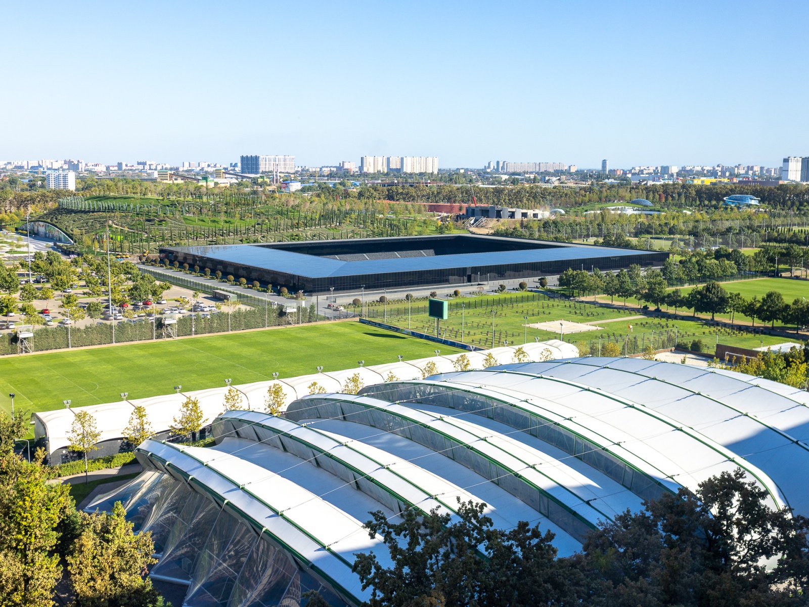 Откройте для себя комфорт: 2-комнатная квартира мечты рядом с Парком Краснодар (Галицкого) и видом на "Облака"!