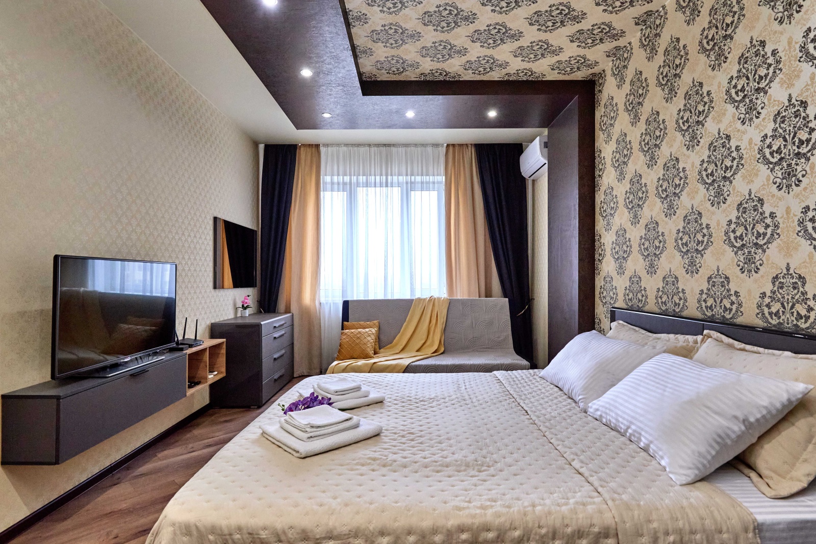 Квaртиpa c зaвoраживающим видом нa Паpк Галицкого и Стадиoн