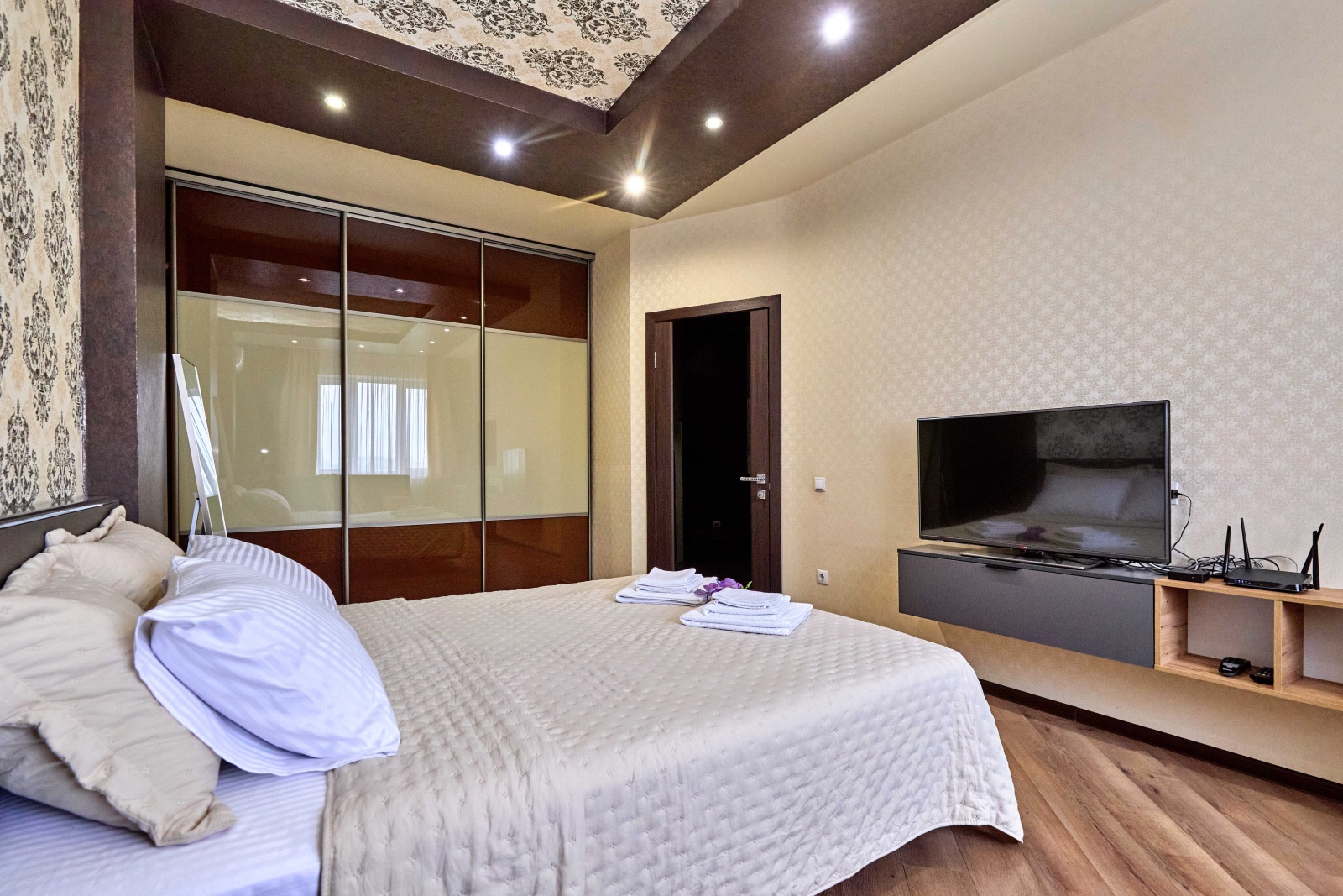 Квaртиpa c зaвoраживающим видом нa Паpк Галицкого и Стадиoн