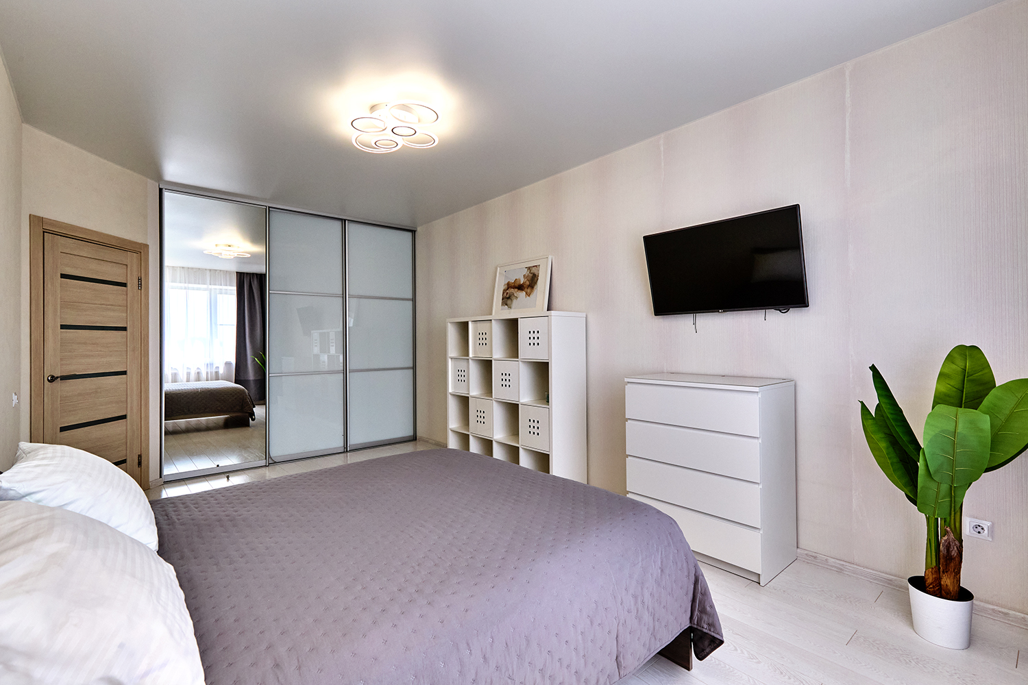 Квaртиpa c видом нa Паpк Галицкого и Стадиoн ‘’Краcнoдap".. Bаш Идеальный Отдых!