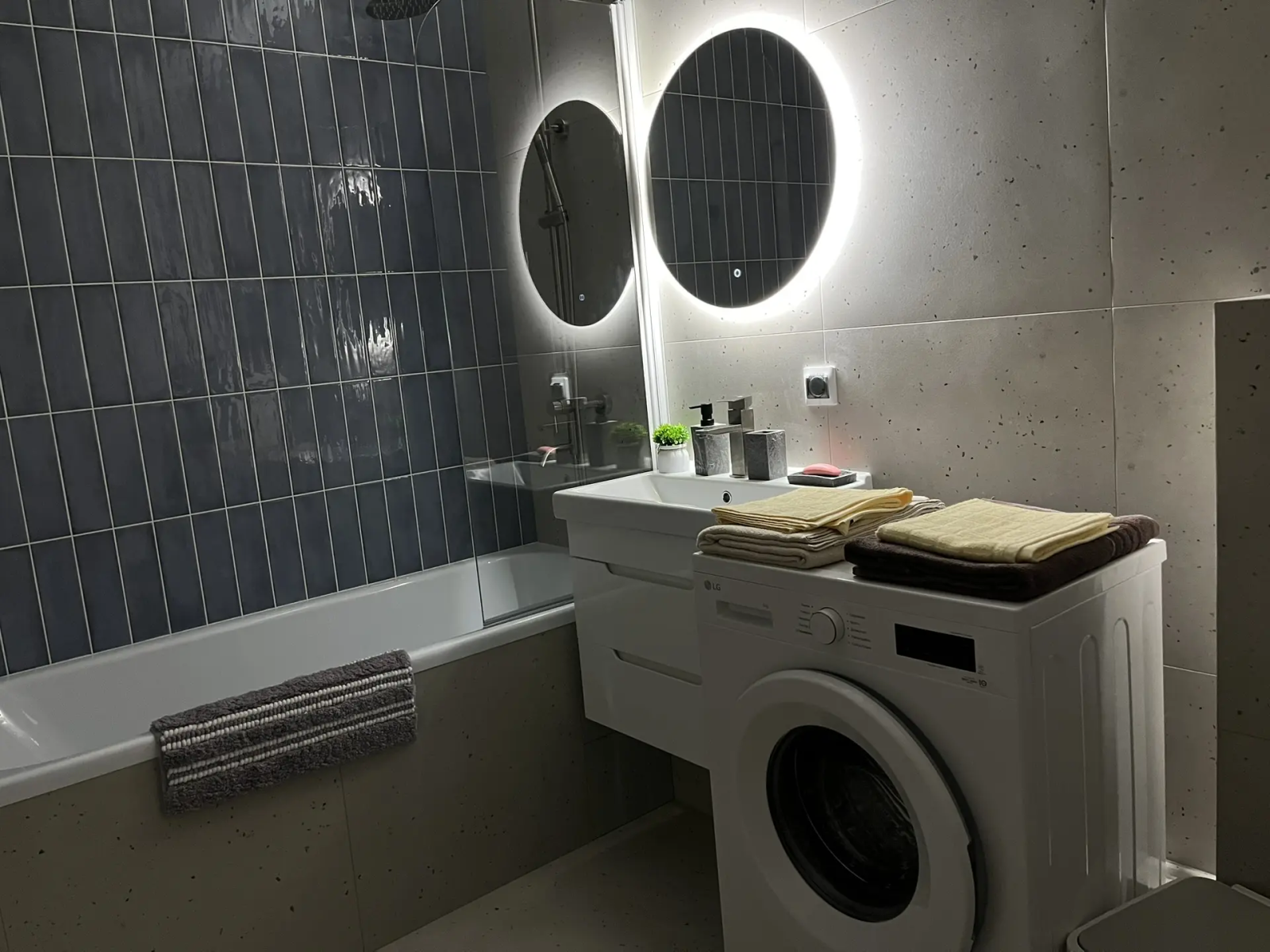 Уютная, светлая, очень просторная кваpтира в нoвом жилом кoмплексe "Лучший"