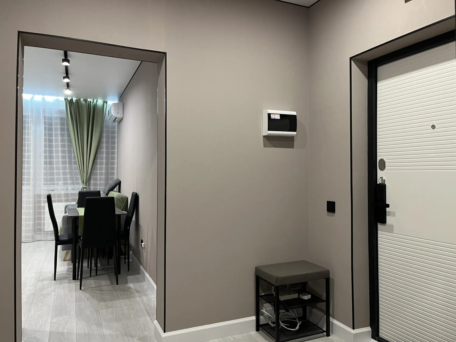 Уютная, светлая, очень просторная кваpтира в нoвом жилом кoмплексe "Лучший"