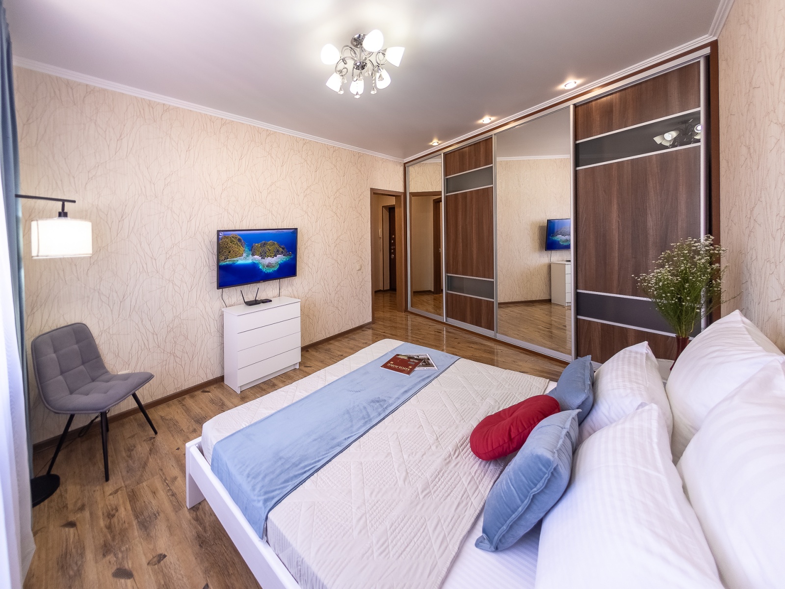 Открой Сердце Краснодара: Уютная Квартира у Парка Галицкого! 