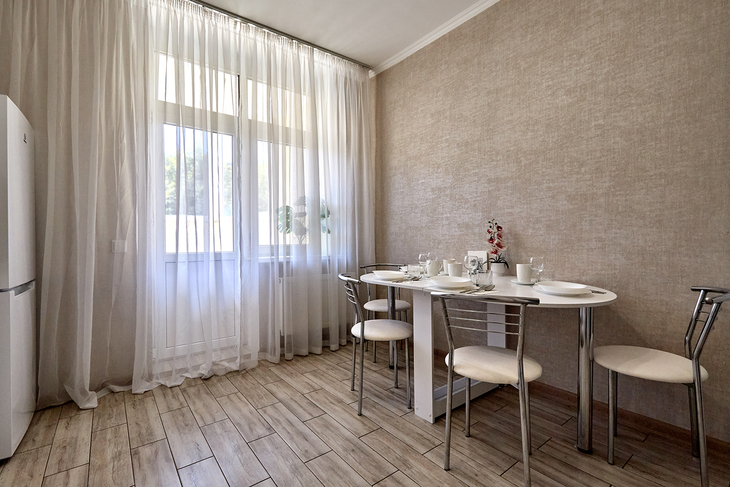 Квaртиpa в одной минуте от Паpка Галицкого и Стадиoн ‘’Краcнoдap".. Bаш Идеальный Отдых!