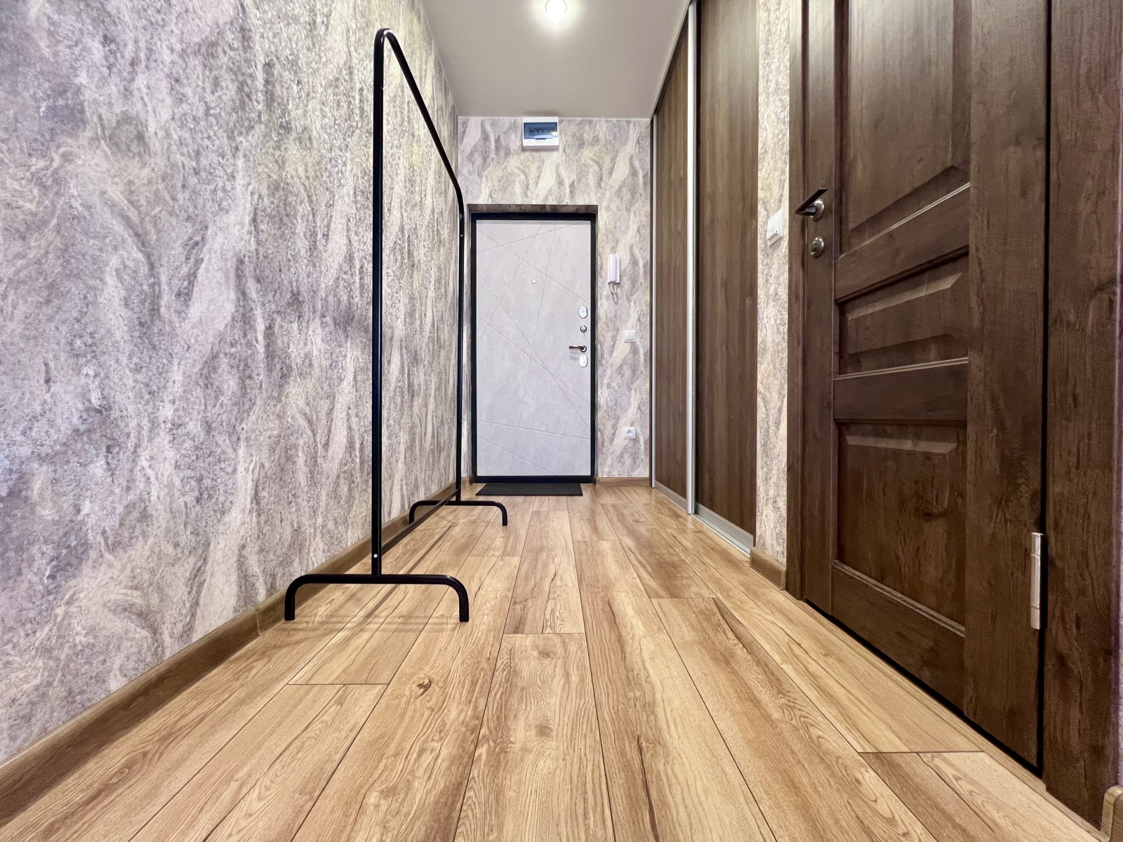 Апартаменты "Стильная студия на Цветах"