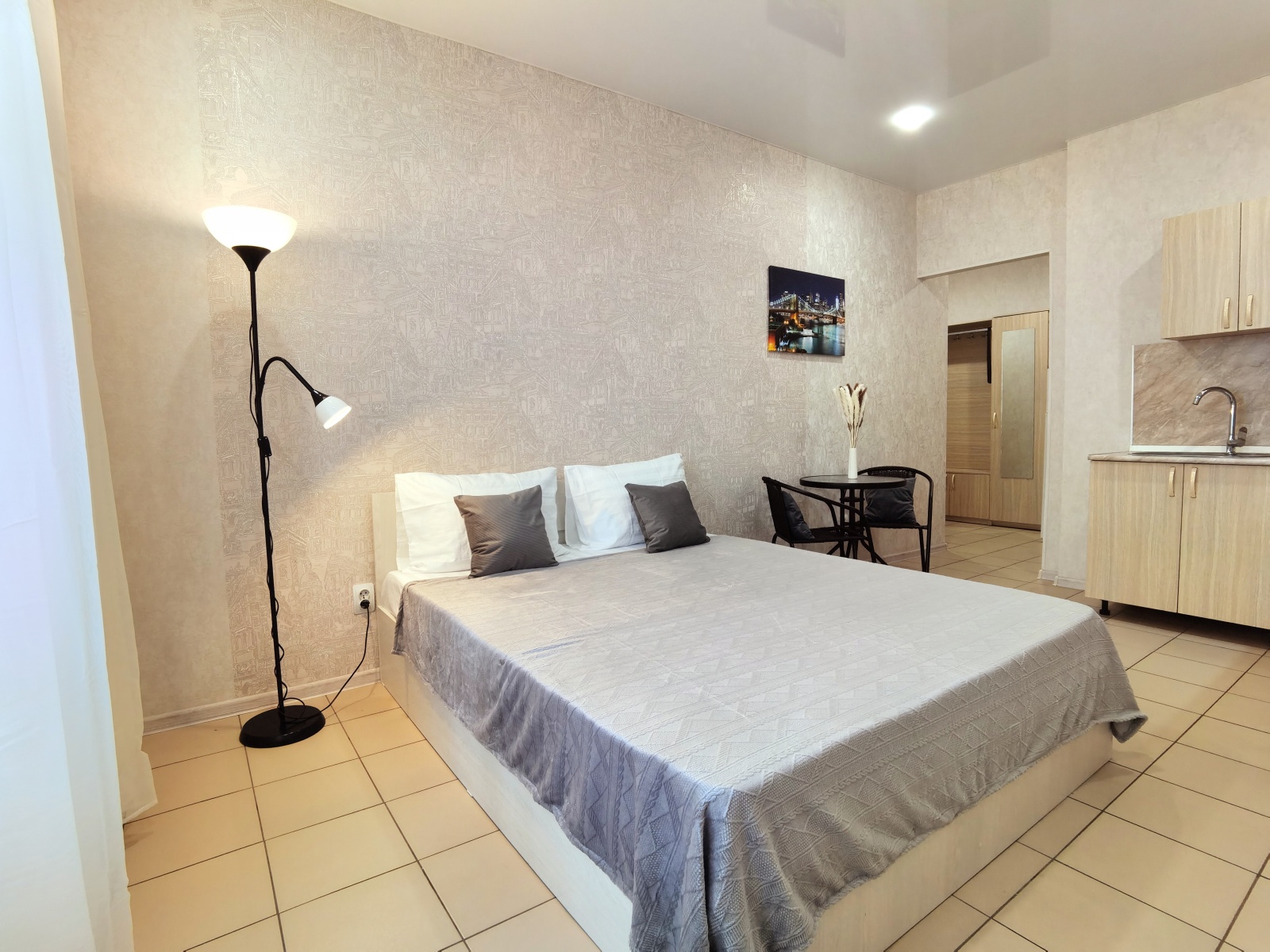 Маленькая дружелюбная студия