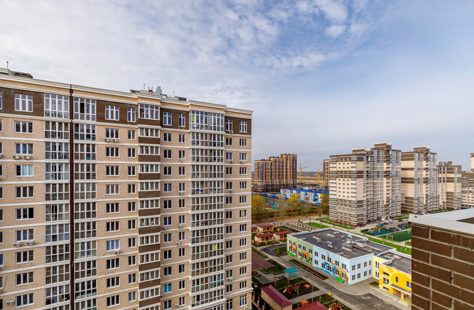 Новая, светлая, однокомнатная квартира.
