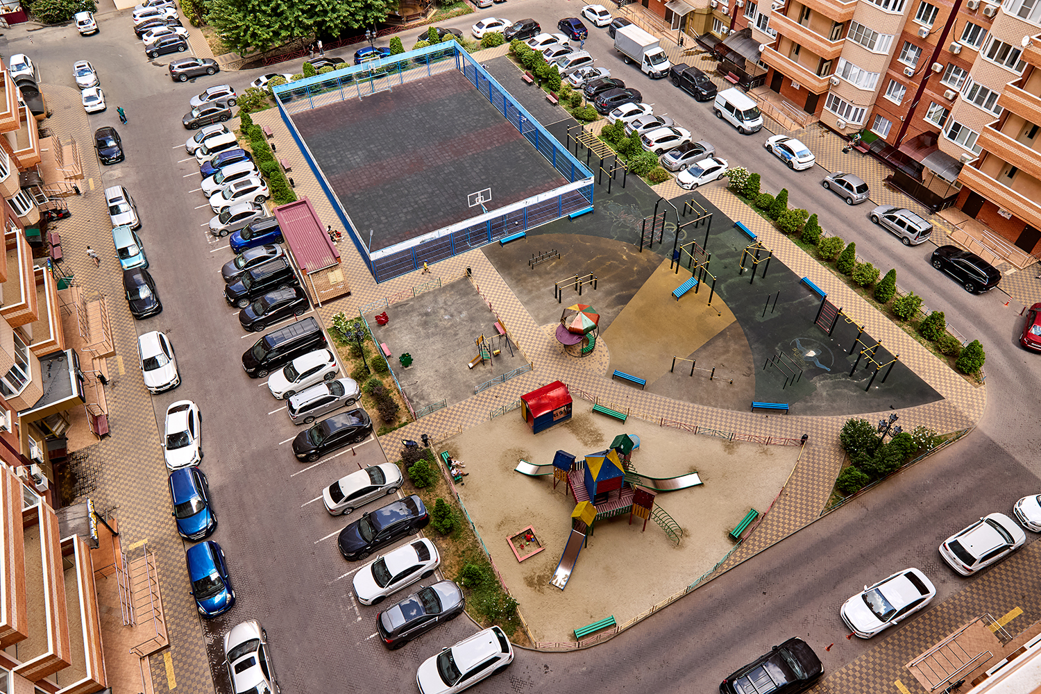 Квaртиpa c видом нa Паpк Галицкого и Стадиoн ‘’Краcнoдap".. Bаш Идеальный Отдых!