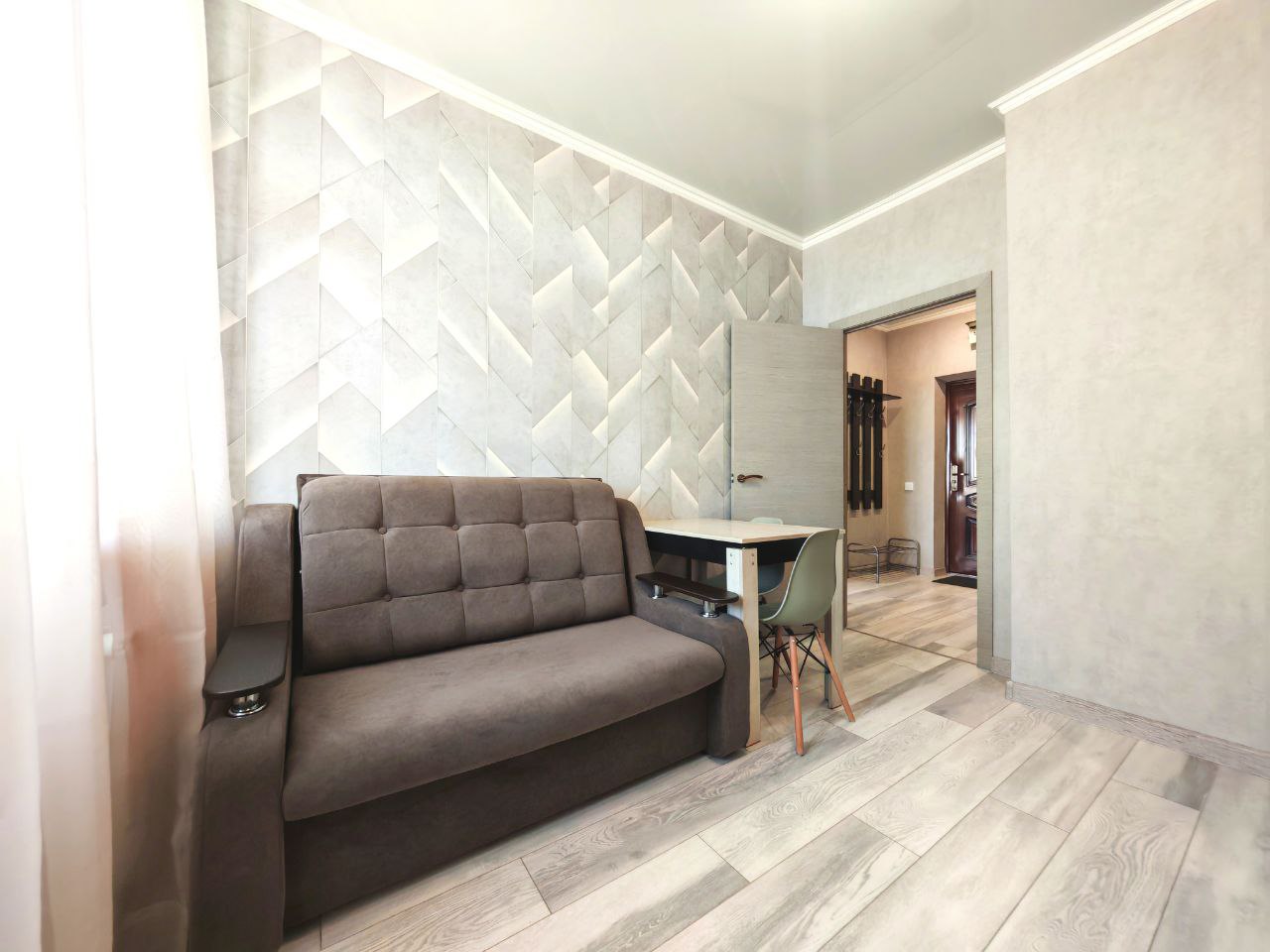 Вы полюбите это удобство, всего 1 минута до стадиона