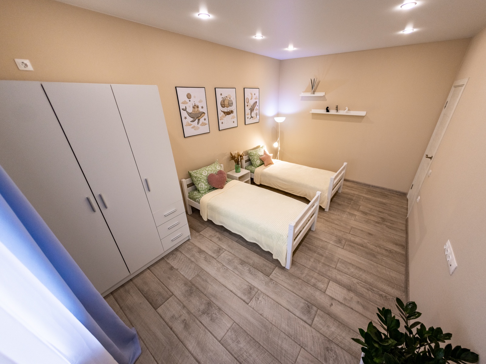 Закатная симфония у Парка Галицкого! 2-комнатная квартира мечта! 