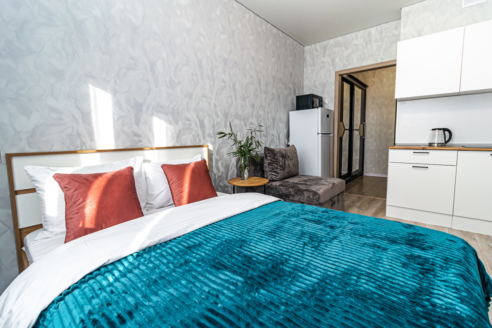 Новая УЮТНАЯ студия возле стадиона «Кpаcнoдаp», ЯПОНСКОГО САДА и ПАРКА ГАЛИЦКОГО