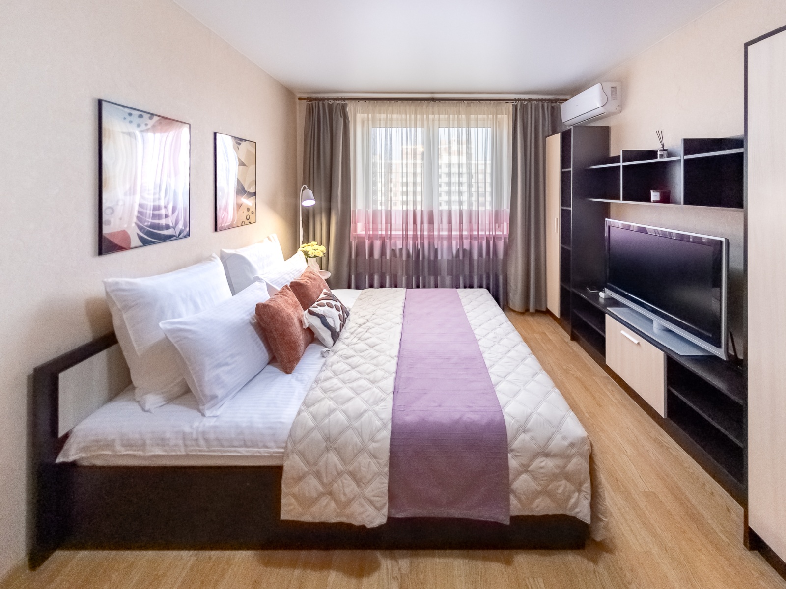 Волшебный вид на "Облака" с балкона-качели! (Рядом с парком Галицкого).