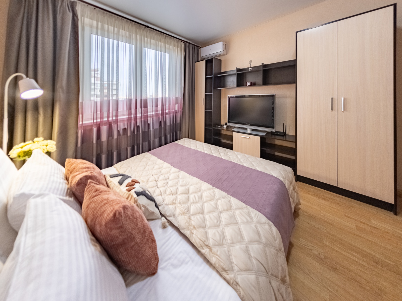 Волшебный вид на "Облака" с балкона-качели! (Рядом с парком Галицкого).