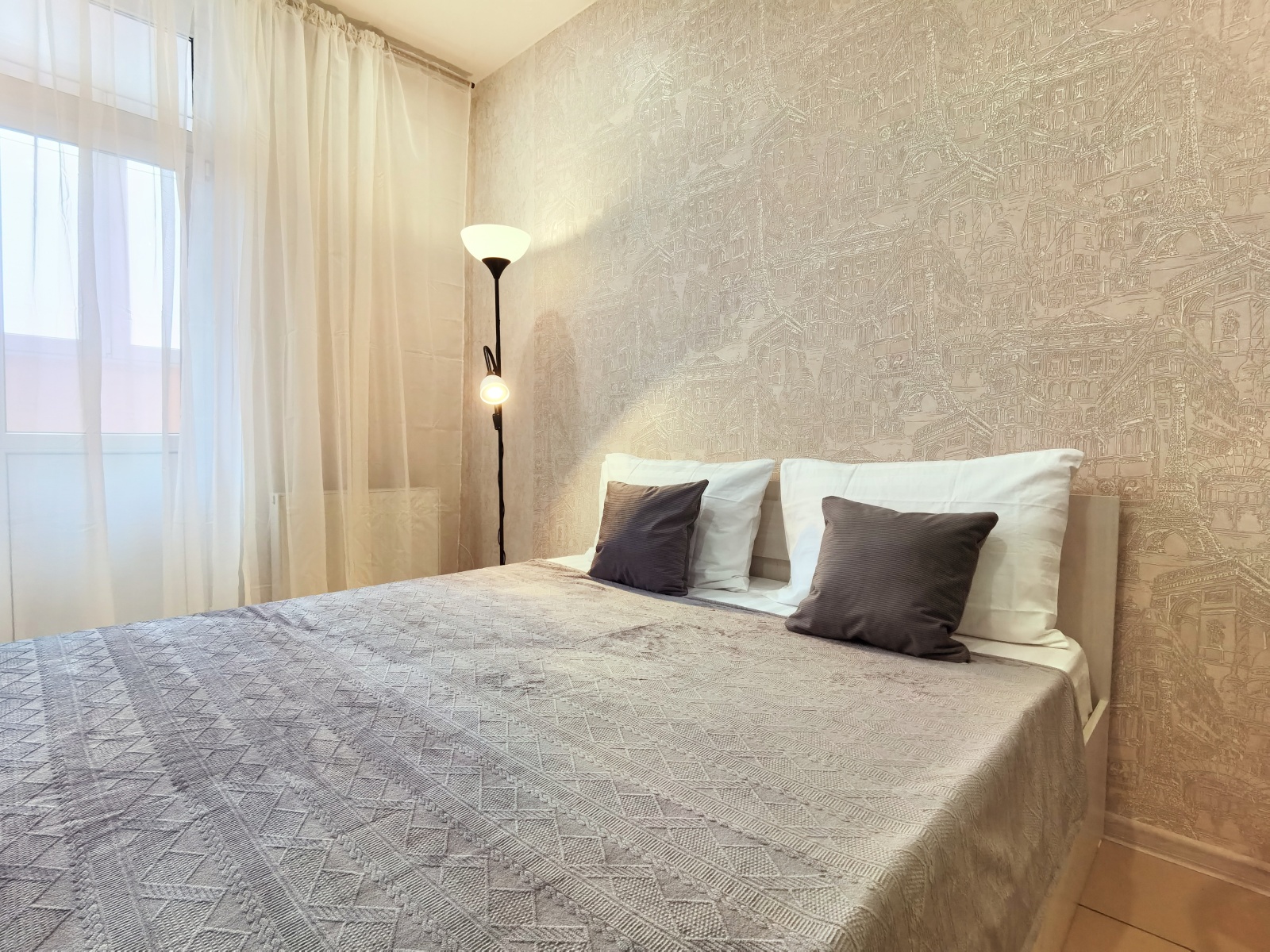 Маленькая дружелюбная студия