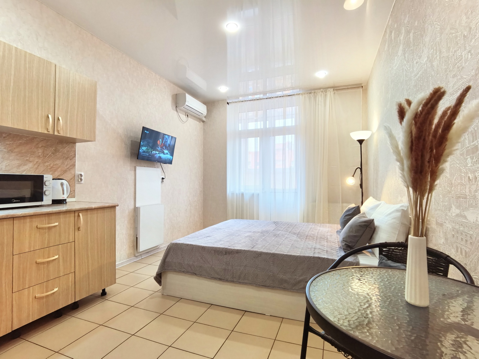 Маленькая дружелюбная студия