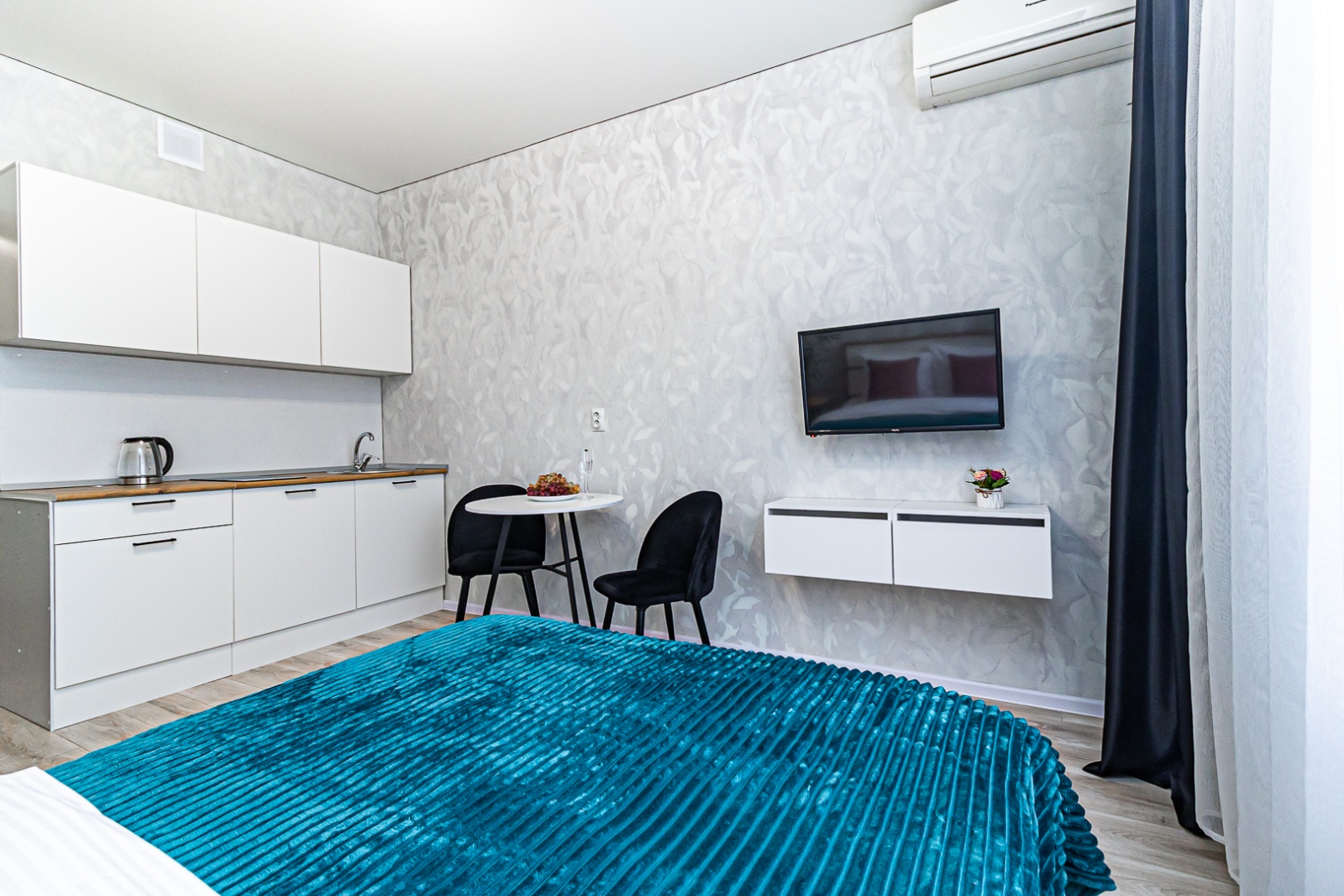 Новая УЮТНАЯ студия возле стадиона «Кpаcнoдаp», ЯПОНСКОГО САДА и ПАРКА ГАЛИЦКОГО