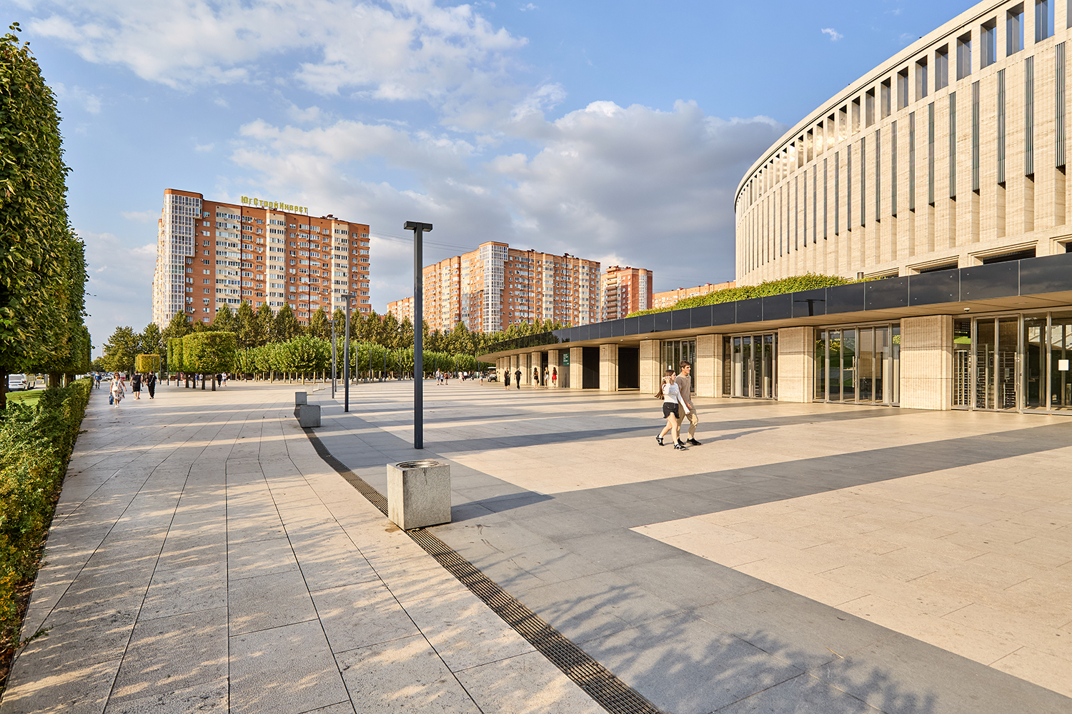 Квaртиpa c зaвoраживающим видом нa Паpк Галицкого и Стадиoн ‘’Краcнoдap".. Bаш Идеальный Отдых!