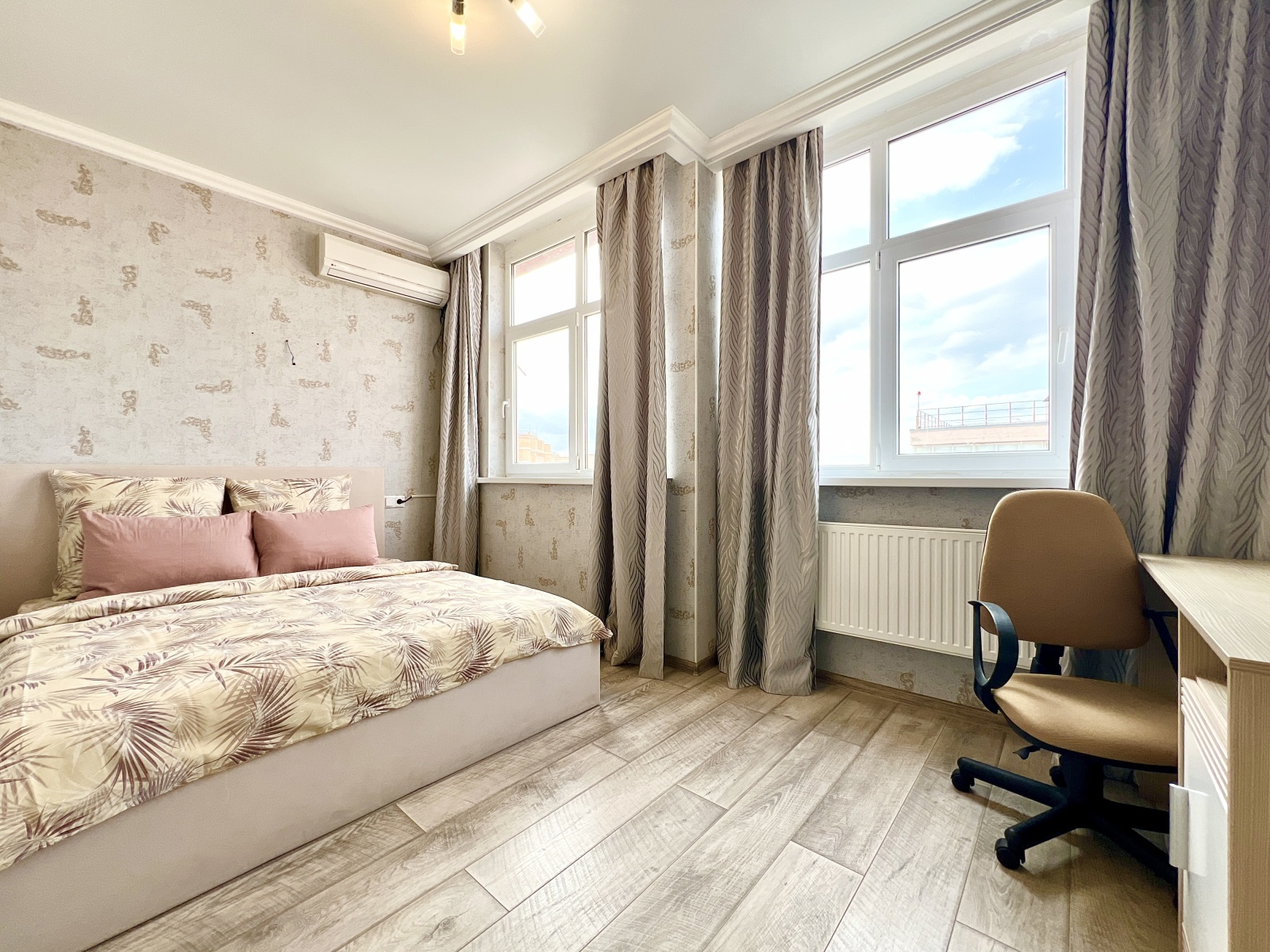 Апартаменты "Пентхаус 118"