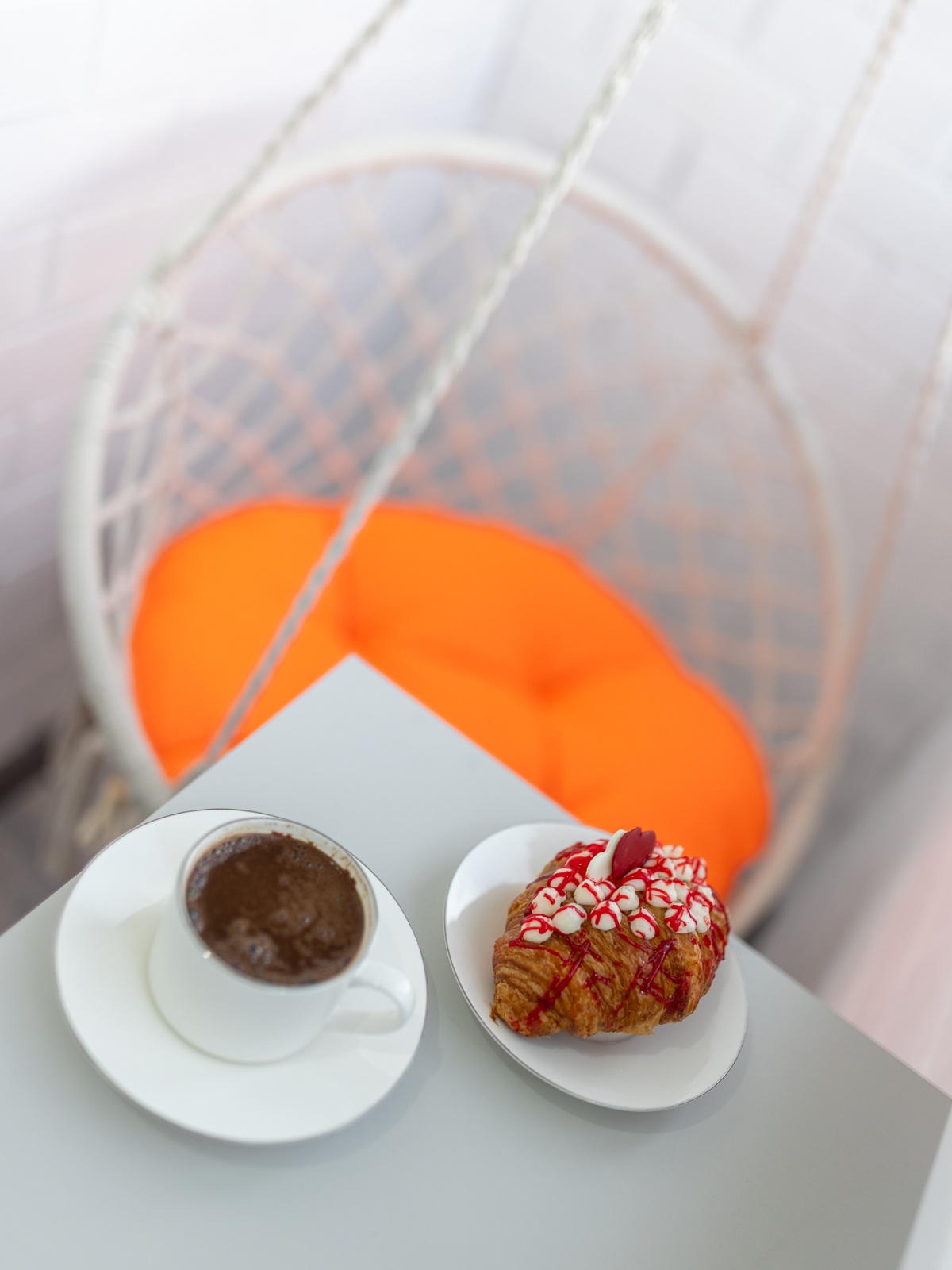 Волшебный вид на "Облака" с балкона-качели! (Рядом с парком Галицкого).