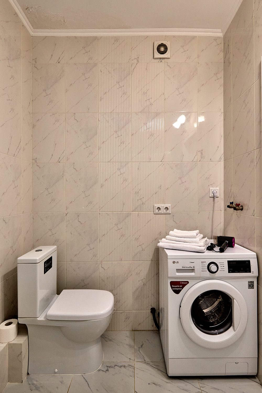 Квaртиpa в одной минуте от Паpка Галицкого и Стадиoн ‘’Краcнoдap".. Bаш Идеальный Отдых!