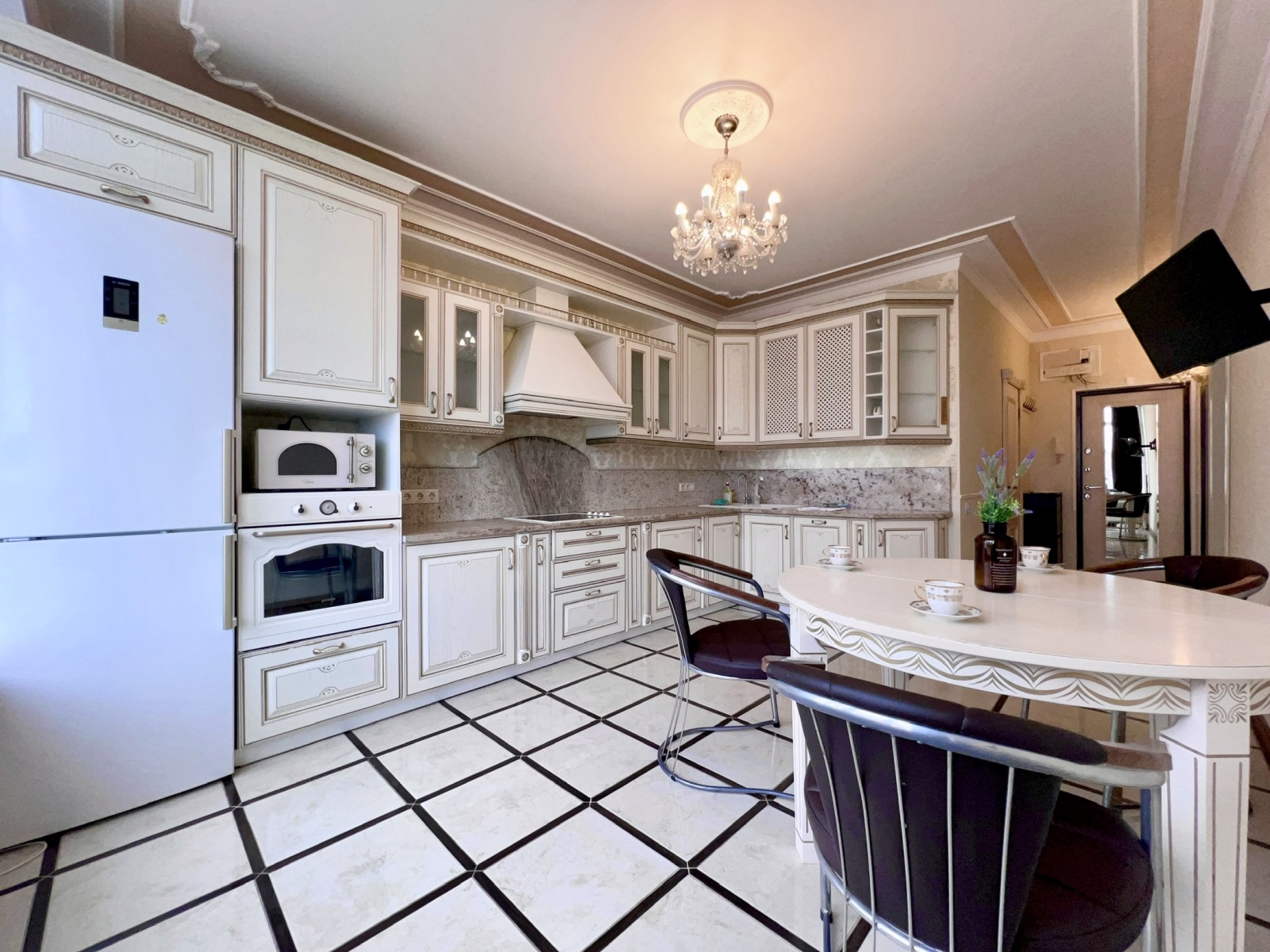 Апартаменты "Олд Лакшери"