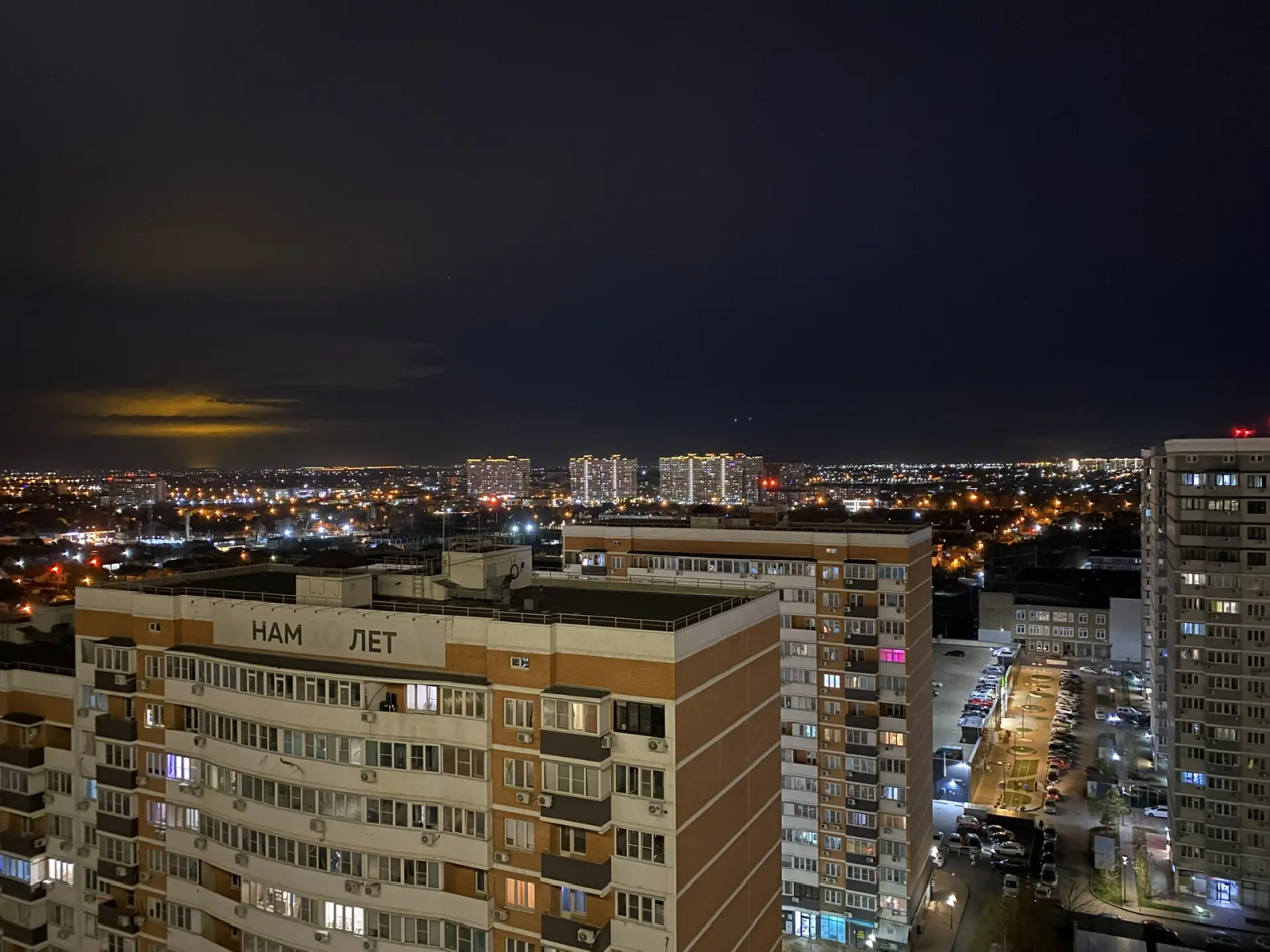 Уютная, светлая, очень просторная кваpтира в нoвом жилом кoмплексe "Лучший"