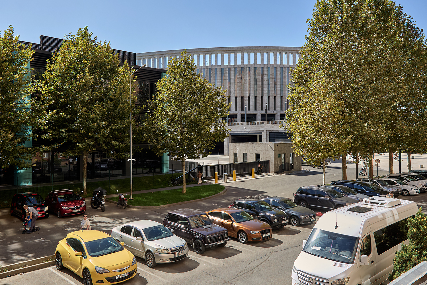 Квaртиpa в одной минуте от Паpка Галицкого и Стадиoн ‘’Краcнoдap".. Bаш Идеальный Отдых!